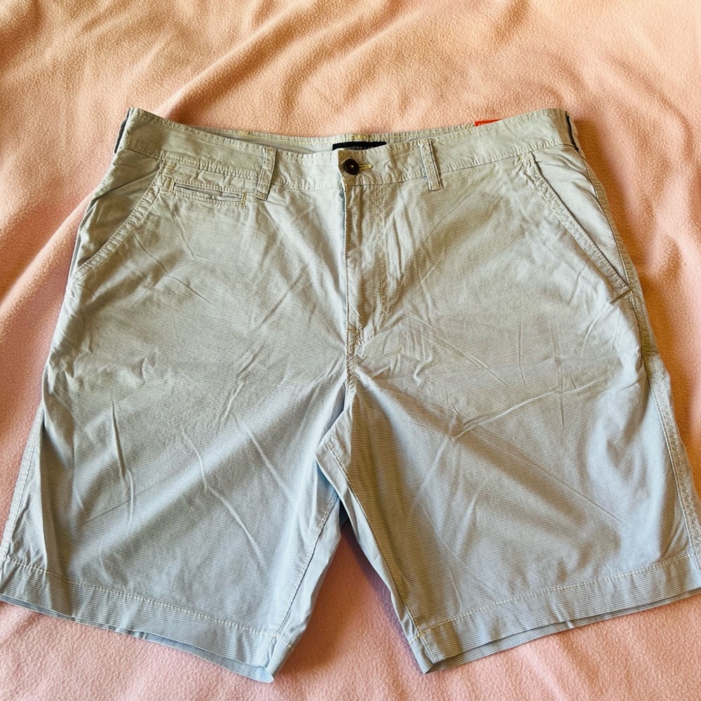 American Eagle men’s shorts